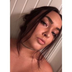 Meet your Posher, Hailey